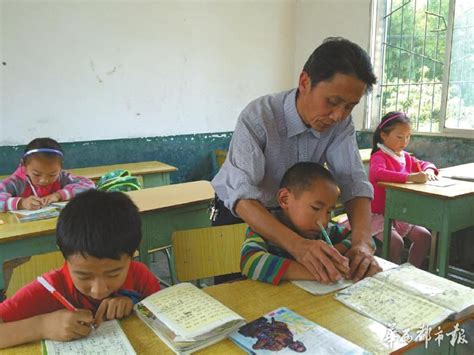 37年辗转6所村小 他一次次挽救失学儿童四川新闻国内新闻山东日讯