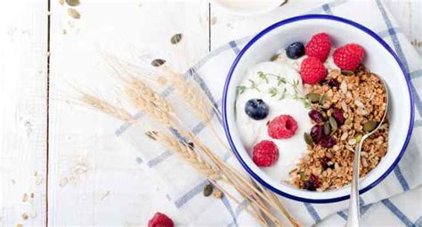 Healthy breakfast recipe: Fruit and yogurt muesli | TheHealthSite.com