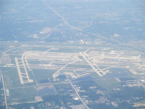 Detroit Metropolitan Wayne County Airport (DTW/KDTW) - Romulus, Michigan