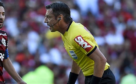 CBF Divulga Escala De Arbitragem Para Jogo Entre Botafogo X Flamengo