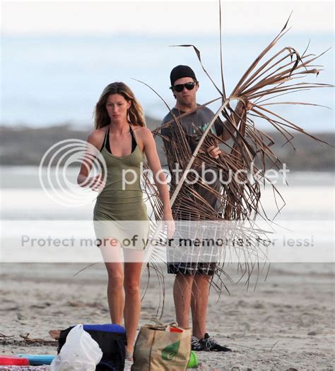 Celebrity Paparazzi Bikini Gisele Bundchen Costa Rica 02 19 12