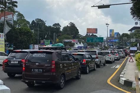 1 1 Juta Kendaraan Melintasi Jalur Puncak Bogor Selama Libur Lebaran