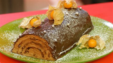 Tronco de navidad de chocolate y castañas Elena Aymerich Receta