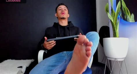 Hot Master S Soft And Sweaty Soles ThisVid