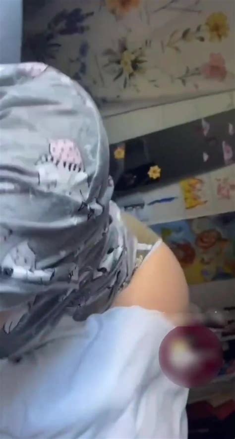 Sleepy Girl Farts Loud As Fuck ThisVid