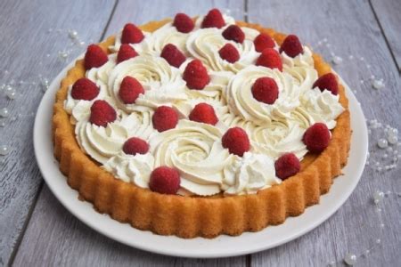 Tarte framboises chantilly spéculoos pâtisserie aux fruits