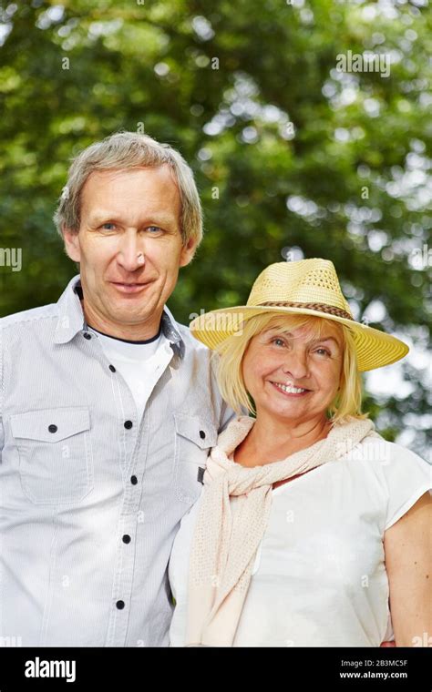 Seniors Citizen Couple In A Park Hi Res Stock Photography And Images