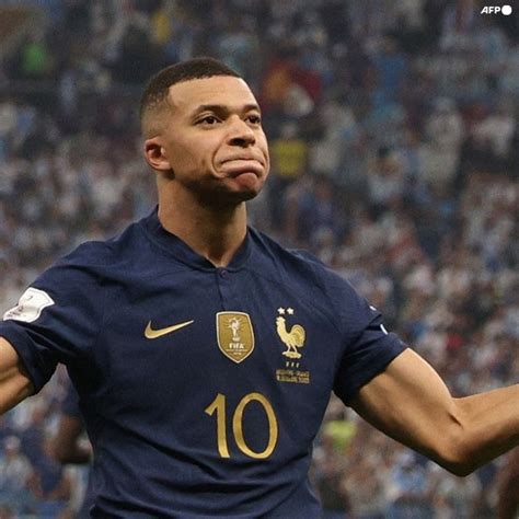 Invictos on Twitter Solo Geoff Hurst y Kylian Mbappé han sido capaces