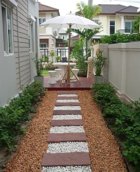 Landscaping Front Entrance Best Ideas For Your Home - Pro Home DecorS