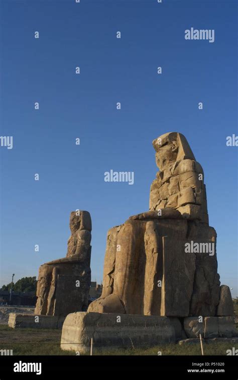 Colosos De Memnon Estatuas De Piedra Del Fara N Amenhotep Iii Siglo