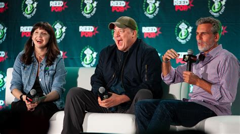 Photos: Brendan Fraser and more on Day 3 of Emerald City Comic Con ...