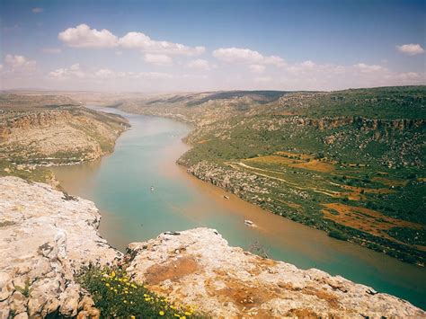 Landscape with River and Rocks · Free Stock Photo