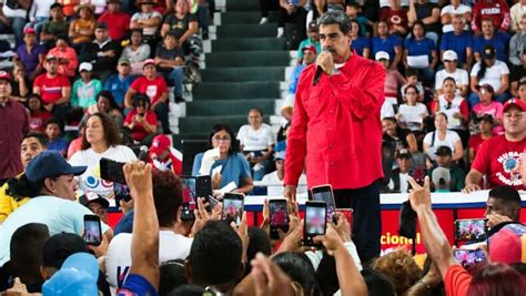 Maduro convocó consulta nacional de proyectos comunales el 25 de agosto