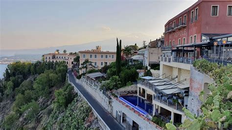 L Hotel Del White Lotus A Taormina Guida Taormina Cristina Leone