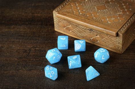 Онлайн-гадание на кубиках - Вернется ли любимый | X-Архив