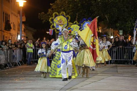 FERREIRA DO ZÊZERE Marchas Populares encheram Vila de cor alegria e