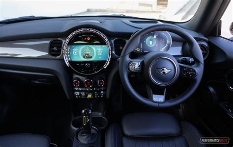 2023 MINI Cooper SE Yours-interior – PerformanceDrive