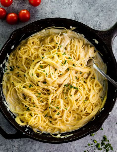 One Pot Garlic Parmesan Pasta The Cozy Cook