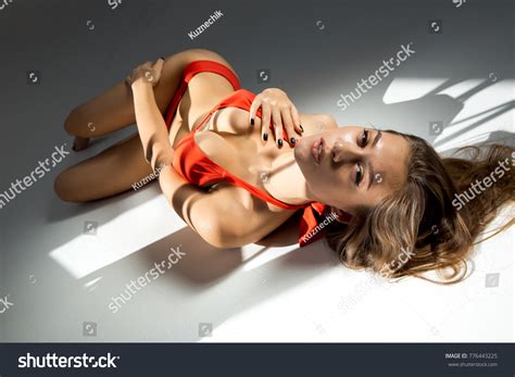 Sexy Young Woman Red Bikini Lying写真素材776443225 Shutterstock