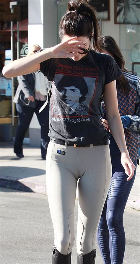 Kendall Jenner Cameltoe 010 Sexy Celebs Pinterest Camels Yoga Pants And Female Outfits