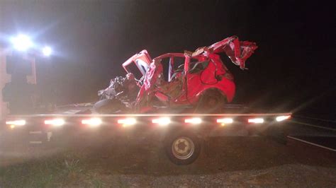 Jovem Morre Em Grave Acidente Em Lebon R Gis Carro Ficou Destru Do