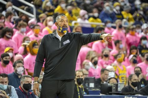 Michigan Coach Juwan Howard Suspended For 5 Games NTD