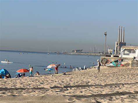 Badalona afronta dimecres el pic de l'onada de calor - El Tot de Badalona