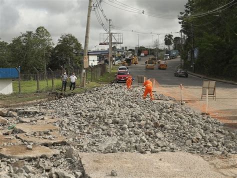 Prefeitura retoma obras de recuperação das vias do Distrito Industrial