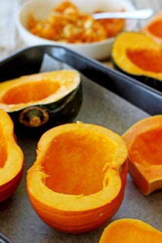 How To Roast A Whole Pumpkin Homemade Pumpkin Puree The Kiwi