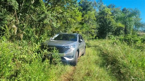 Assaltantes invadem residência amarram as vítimas e roubam um carro