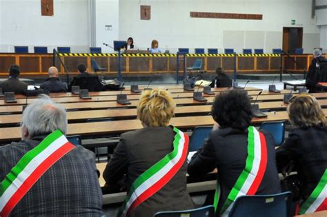 Processo In Aula Bunker Per I Sindaci No Tav La Repubblica