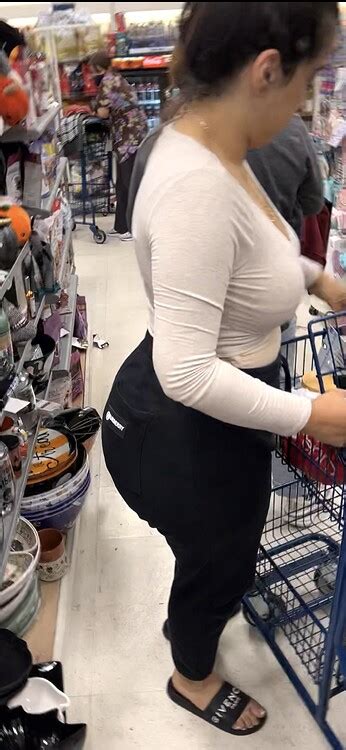 Huge Latina Booty In Sweats Video Spandex Leggings Yoga Pants Forum
