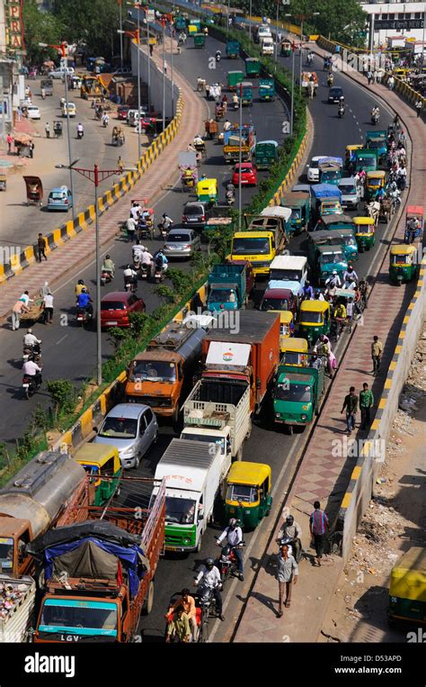 Traffic jam in New Delhi Stock Photo - Alamy