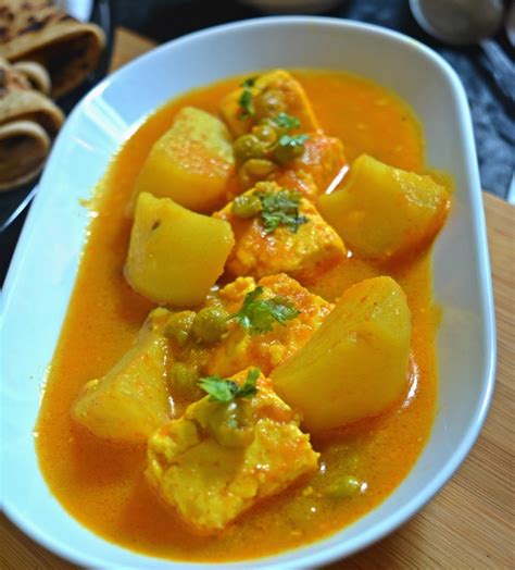 Aloo Paneer Curry Recipe | How To Make Aloo Paneer Curry Recipe