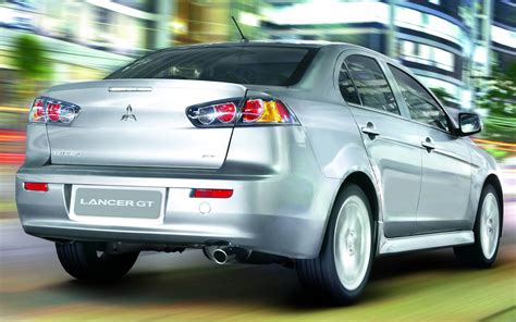 Mitsubishi Lancer 2015 preços versões e especificações