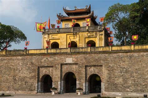 Porte De La Longue Citadelle De Thang Dans La Ville Impériale Hanoï