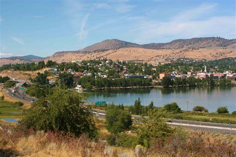 Heading into the City of Sunshine. | Klamath falls oregon, Klamath falls, Oregon