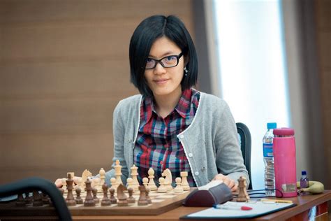 Chess Daily News By Susan Polgar Hou Yifan S Struggle At Nakhchivan