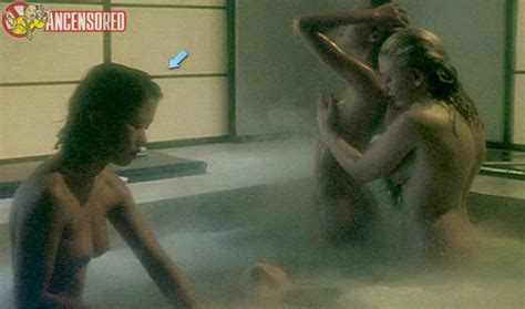 Naked Sarah Lee In Felicity