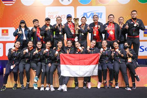 Kejuaraan Bulutangkis Asia Beregu 2022 Tim Putri Garuda Muda Terbang