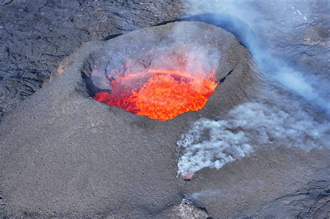 Iceland Volcano Still Spewing Lava One Month On Borneo Bulletin Online