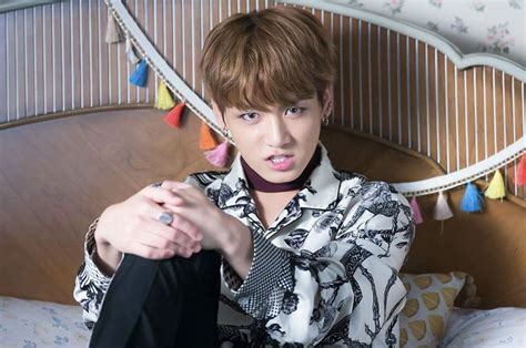 [無料ダウンロード！ √] bts blood sweat and tears photoshoot jungkook 301653-Bts jungkook blood sweat and ...