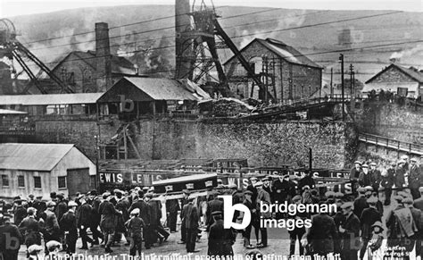 Image Of Universal Colliery Disaster 1913 Bw Photo