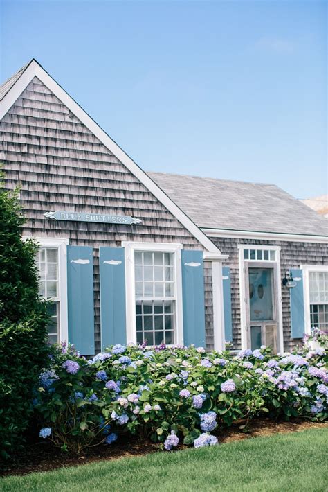 Travel Guide To Nantucket Nantucket Style Homes Nantucket Home