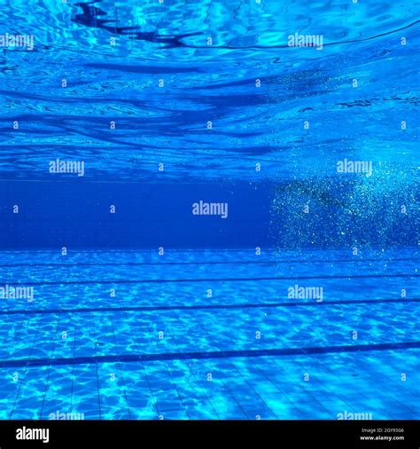 Underwater Empty Swimming Pool Background, blue Stock Photo - Alamy