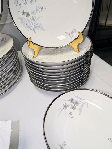 80 Piece Edelstein Modesto China Dinnerware Set Bavaria Germany