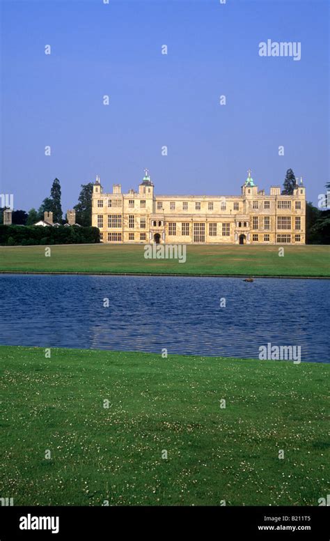 Audley End House Park Y Lake Essex East Anglia Inglaterra A Principios