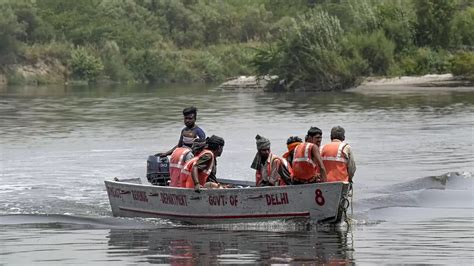 Navy Carries Out Navigability Assessment Of Yamuna River