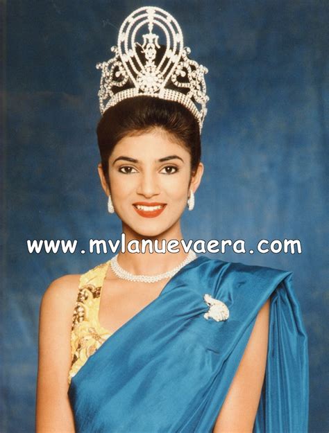 Black Aquini: MISS UNIVERSE 1994 SUSHMITA SEN OFFICAL PIC'S