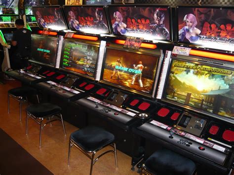 JAPAN, ARCADES & GAMING: Ikebukuro Arcade Game Centres